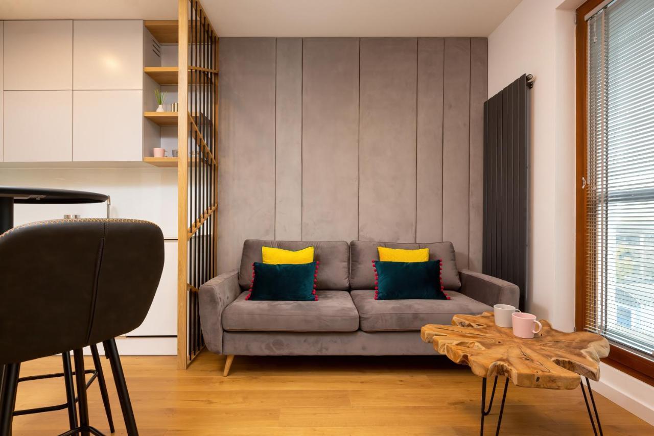 Apartment City Center Grzybowska By Renters Prestige 바르샤바 외부 사진